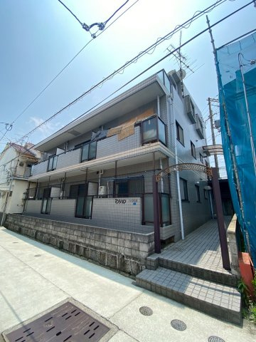 ハイツ丸岡のエントランス