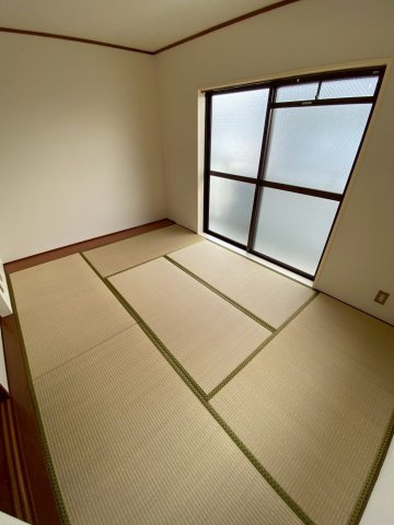 ハイツ丸岡の寝室