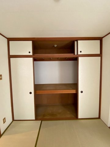ハイツ丸岡の収納
