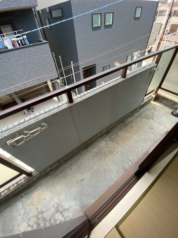 ハイツ丸岡のバルコニー