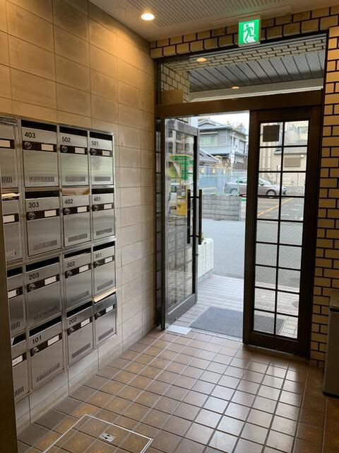 ハイランド上町のエントランス
