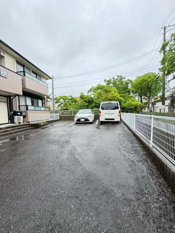ハイツＭＫの駐車場|駐車場に車を止められます