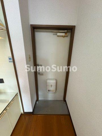 ハイツアべイユの玄関