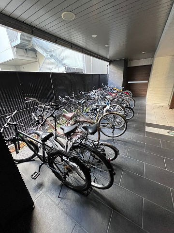 パウゼ堺筋の駐車場
