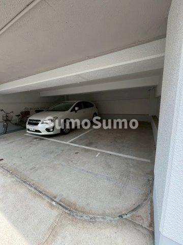 ハイツKの駐車場