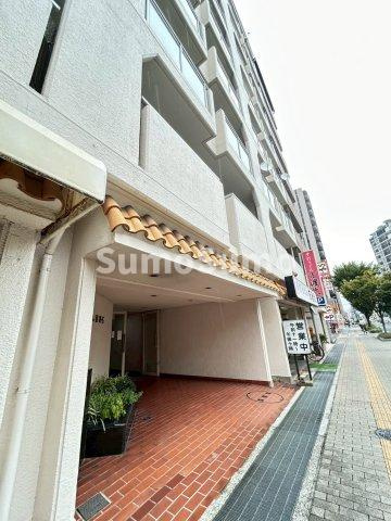 ハイム西明石のエントランス|建物の内部です