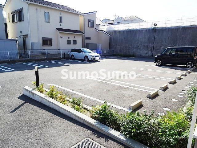 パストラルメゾン白水の駐車場