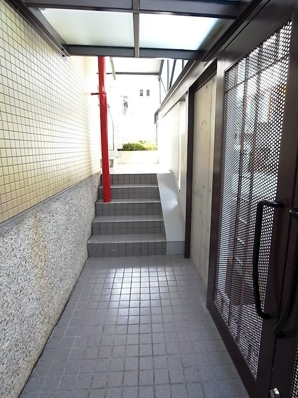 パラツィーナエスタ仁川のエントランス