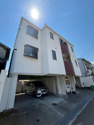 ハイツ南甲子園の外観