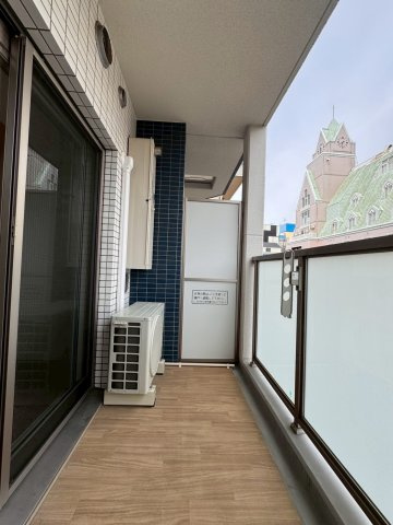 プレサンス谷町九丁目駅前のバルコニー