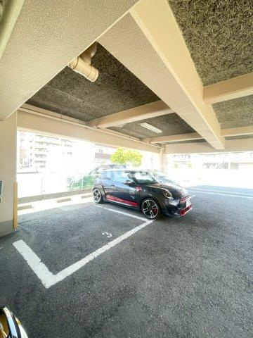 ハイツ天翔の駐車場|駐車スペースもあります