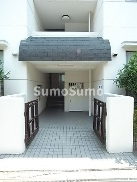 パープルツィン園田のエントランス