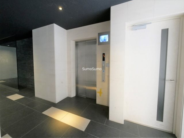 プレサンス難波セレクトのロビー|毎日通るロビーはこのようになっています