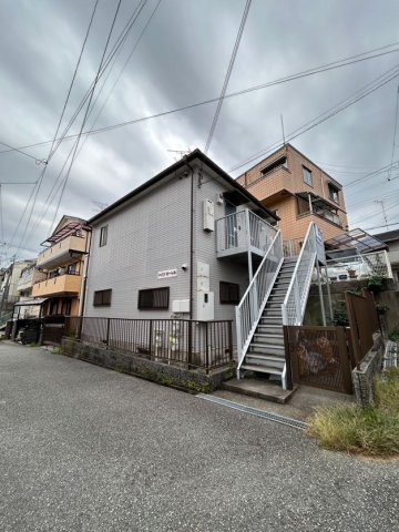 ハイツローレルの外観