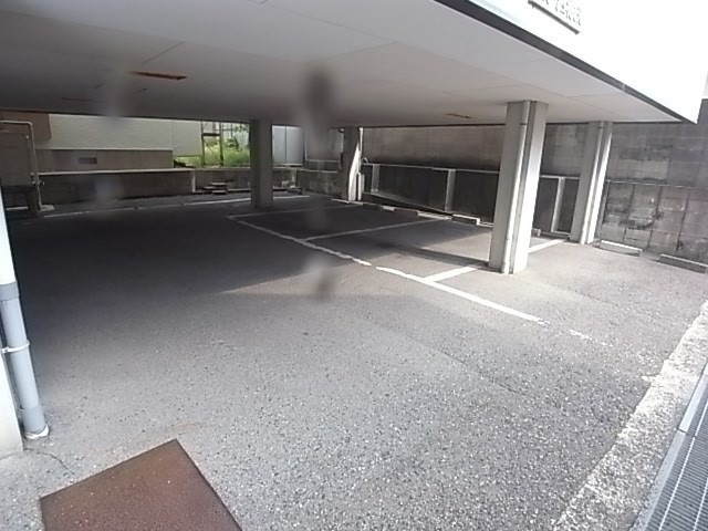 パサージュ樋之池の駐車場