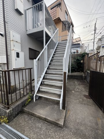 ハイツローレルの駐車場