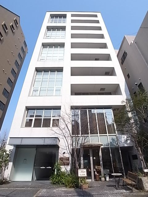 大手門館の外観