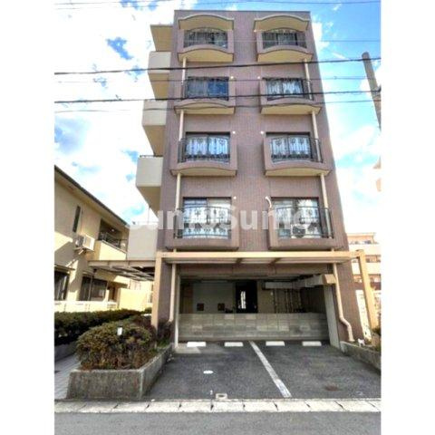 マンション逸 の外観