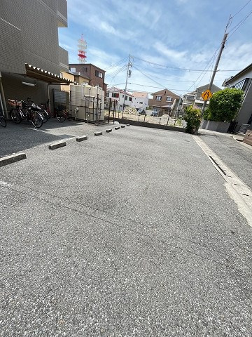 メゾン吉田の駐車場
