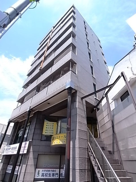 ミュゼ甲子園の外観