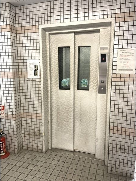 ファーストリバーのロビー