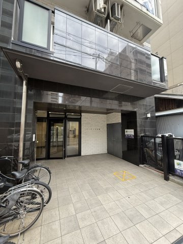 フィオレ立売堀のエントランス