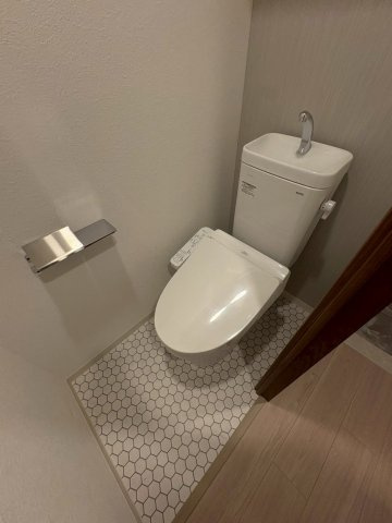 ファーストフィオーレ神戸ピアチェーレのトイレ|清潔感のあるトイレです