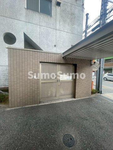 ミレナーヴェの駐車場