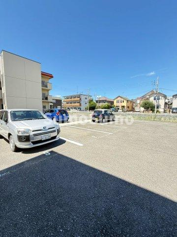 マンション北川の駐車場|駐車場完備です