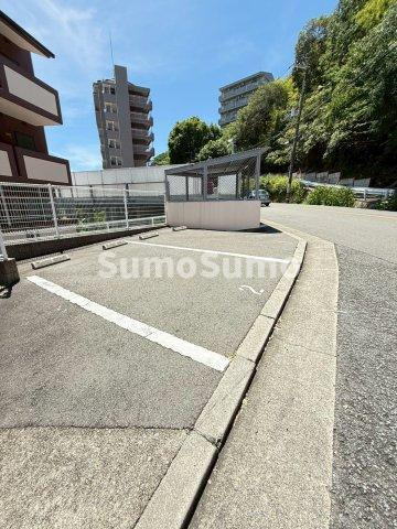 マンション・ビーンの駐車場|駐車場があるので、車を買う予定の方も安心です