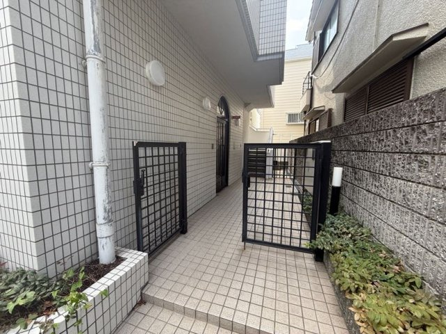 メゾン御影のエントランス
