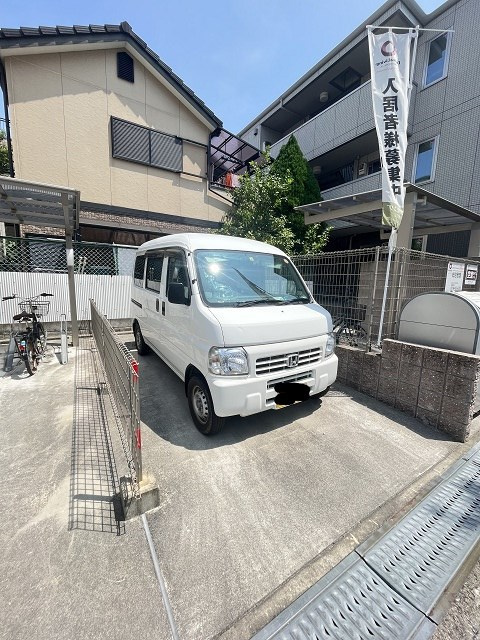 フェリオ鳴尾の駐車場