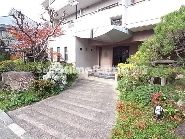 パルステージ武庫之荘のエントランス