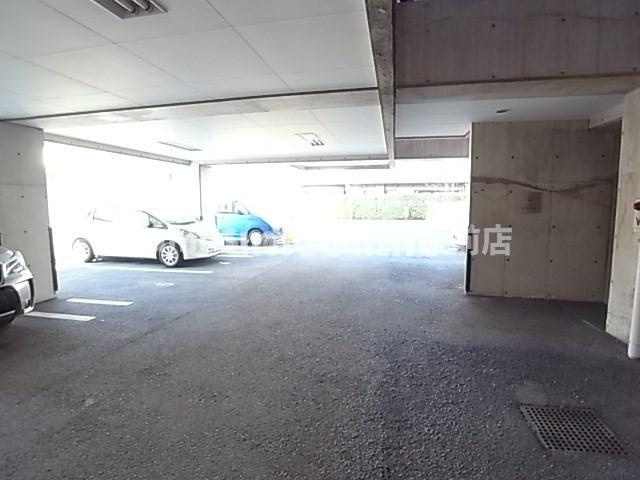 パルステージ武庫之荘の駐車場