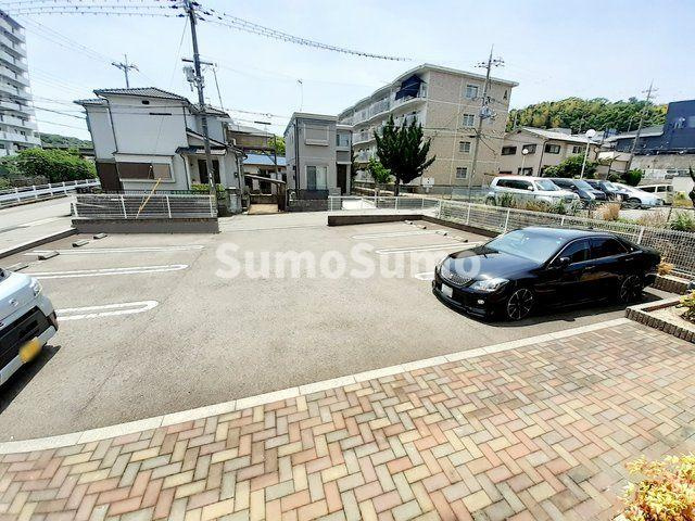 メゾン・オルタンシアⅡの駐車場