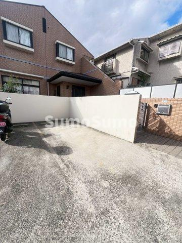 ミツワレジデンス甲子園口の駐車場