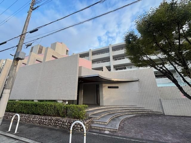 ファミール芦屋東の外観