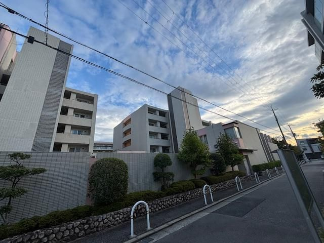 ファミール芦屋東の外観