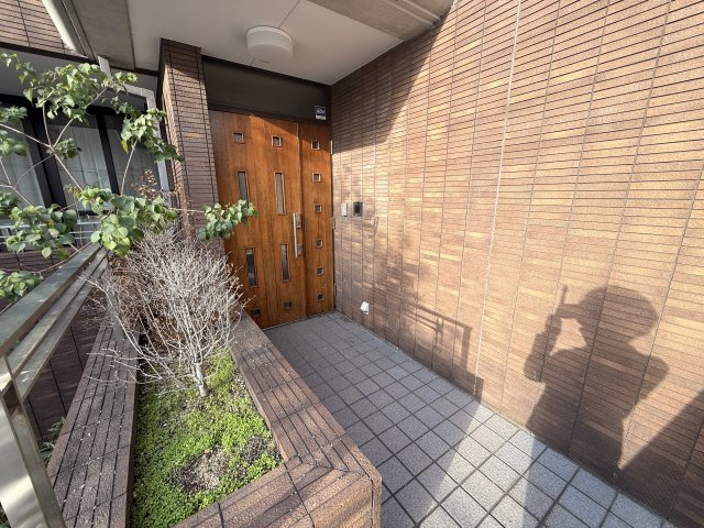 メゾン呉藤のエントランス