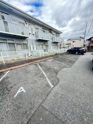 ファニータウン橋本の駐車場