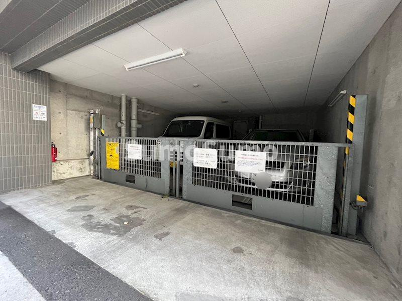 ミュプレ北浜の駐車場
