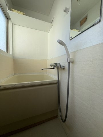 マンション二見の浴室