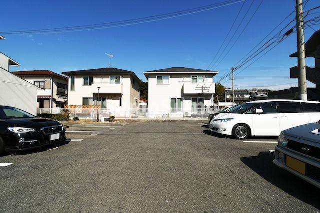 ファニータウン藤沢の駐車場|駐車場があるので、車を買う予定の方も安心です