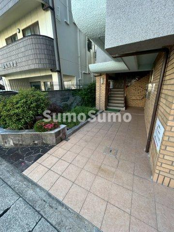 マンション冨士のエントランス