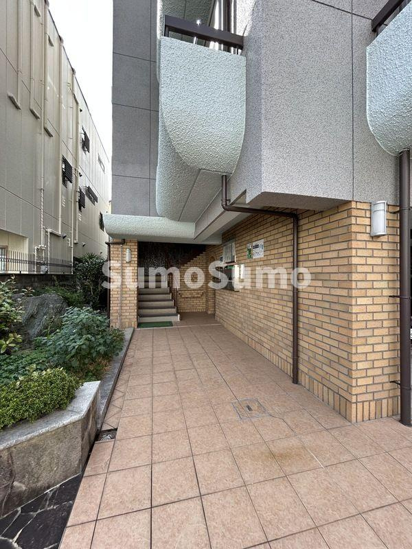 マンション冨士のエントランス