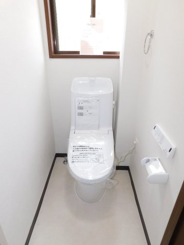 津島市青塚町６丁目の中古一戸建のトイレ|◇トイレ◇　　１階と２階に高機能トイレ　（２０２５年１１月リフォーム済）