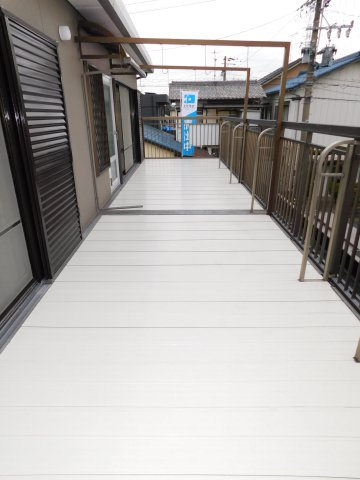 津島市青塚町６丁目の中古一戸建のバルコニー|◇バルコニー◇　　南面に日当たり良好なワイドバルコニー♪
