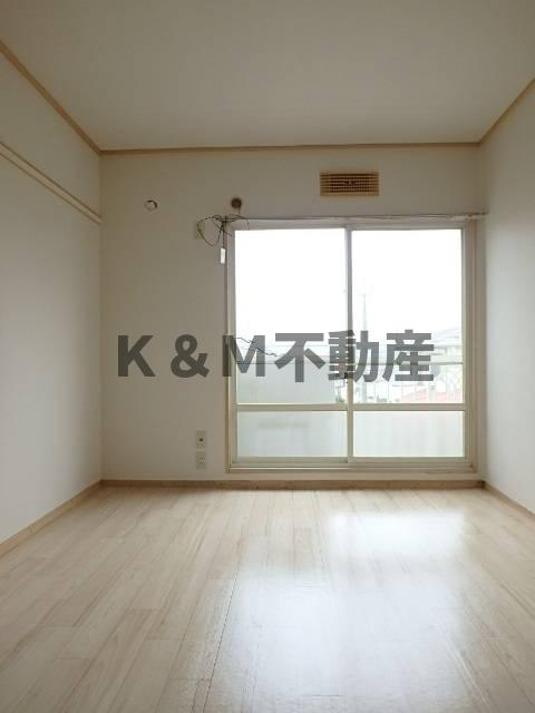 プラトー北小金の居間・リビング|ゆったりとしたリビングです