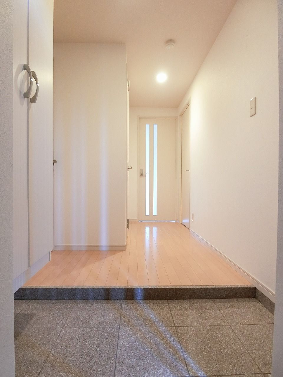 グランドレジデンスの玄関|シューズボックス付きの玄関です★