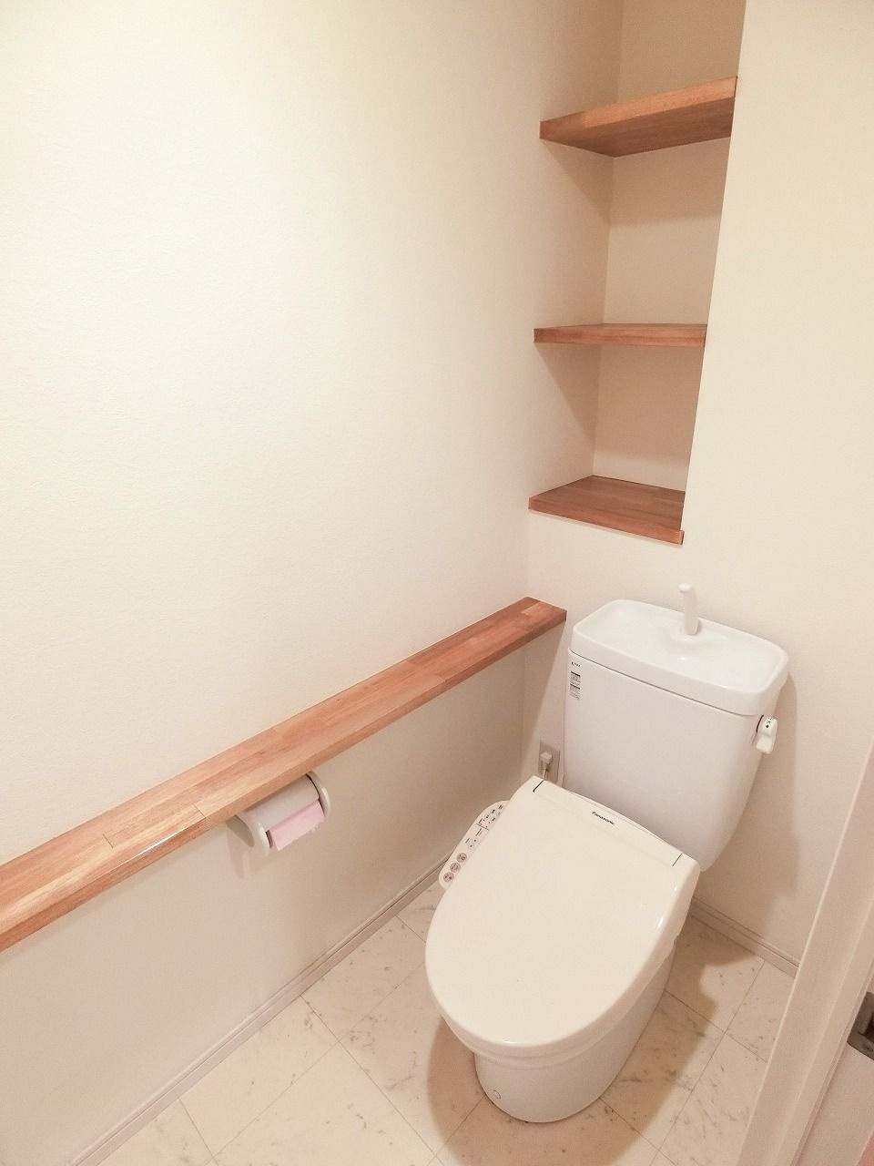 グランドレジデンスのトイレ|嬉しい温水洗浄便座付き♪